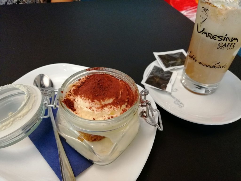 tiramisu w La Dolce Vita, Huma Eleven