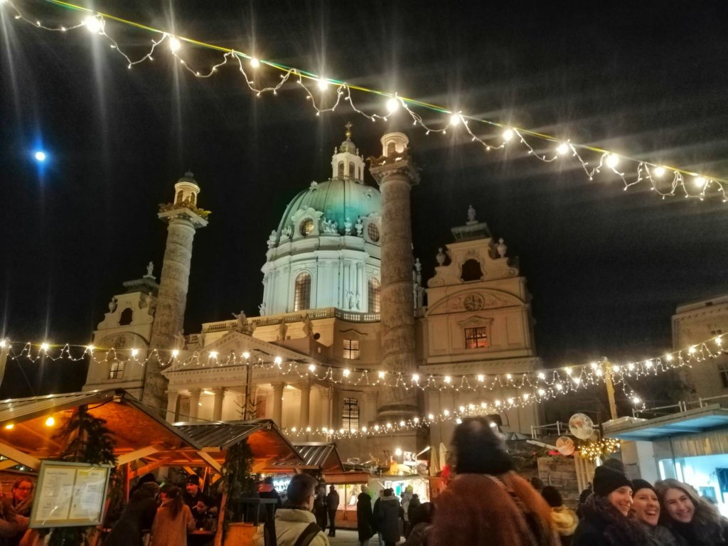 Art Advent Karlsplatz